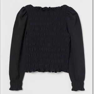 Puff-sleeve socked blouse